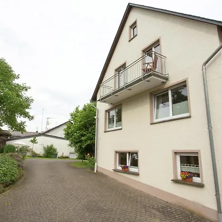 Comfortable With Garden Holiday home